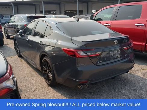 Used 2025 Toyota Camry SE FWD image 2