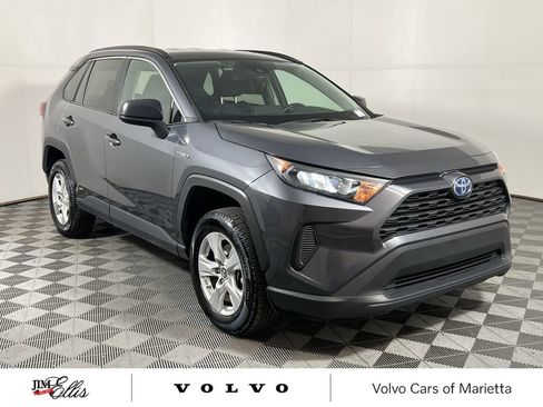 Used 2019 Toyota RAV4 LE image 2