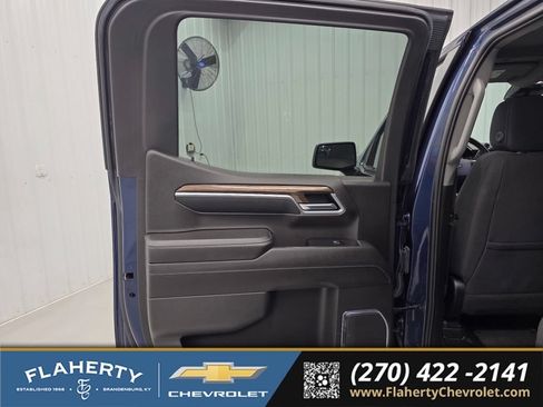 Used 2022 Chevrolet Silverado 1500 RST w/ Max Trailering Package AWD/4WD image 10