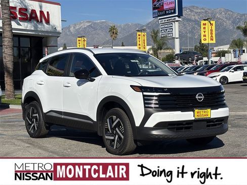 New 2026 Nissan Kicks SV image 1