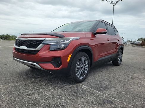 Used 2022 Kia Seltos S FWD image 2