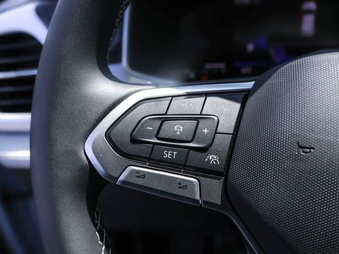 New 2026 Volkswagen Taos SE AWD/4WD image 24