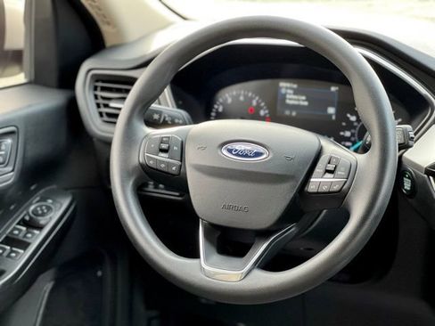 Used 2020 Ford Escape SE image 31