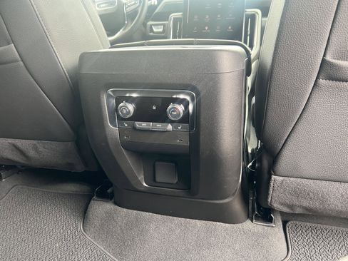 Used 2025 GMC Yukon Denali image 19