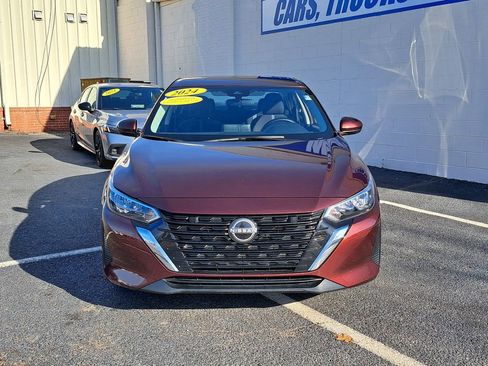 Used 2024 Nissan Sentra SV image 2