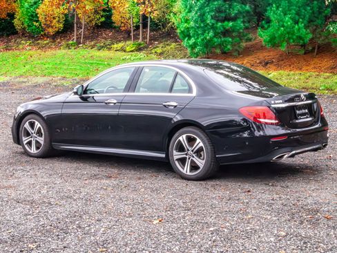 Used 2019 Mercedes-Benz E 300 4MATIC image 5