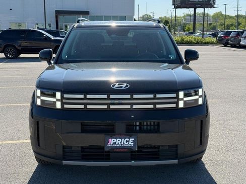 Used 2025 Hyundai Santa Fe SEL FWD image 9