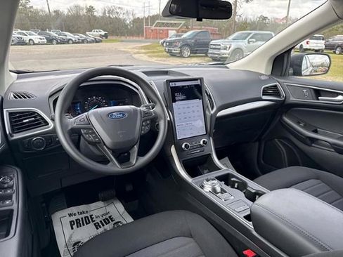 New 2024 Ford Edge SE image 11