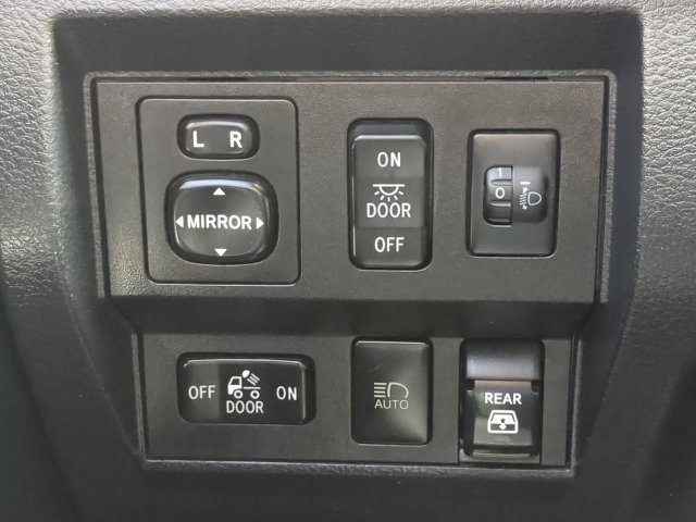 Used 2020 Toyota Tundra Limited w/ TRD Off-Road Package RWD image 26