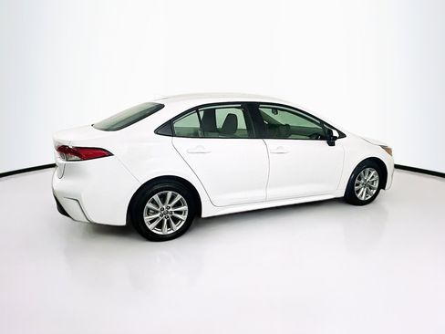 Used 2025 Toyota Corolla LE w/ LE Premium Package image 10