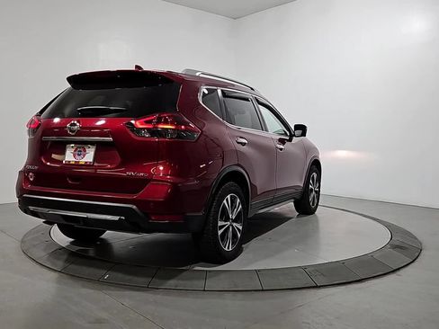 Used 2019 Nissan Rogue SV w/ Sun & Sound Touring Package AWD/4WD image 5
