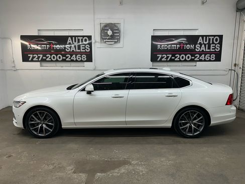 Used 2018 Volvo S90 T5 Momentum w/ Convenience Package image 17