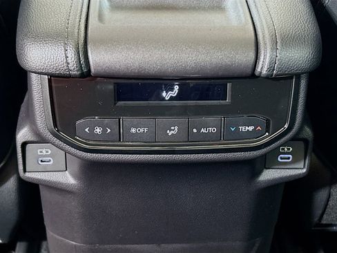 New 2025 Toyota Grand Highlander FWD image 23
