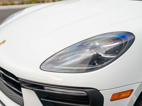 New 2026 Porsche Macan AWD/4WD image 30