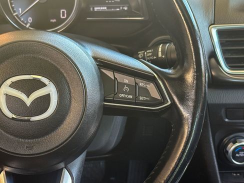 Used 2017 MAZDA MAZDA3 Grand Touring FWD image 31