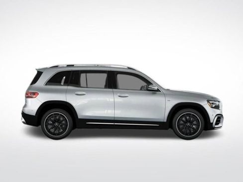 New 2024 Mercedes-Benz GLB 35 AMG 4MATIC image 2