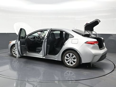 Used 2024 Toyota Corolla LE FWD image 31