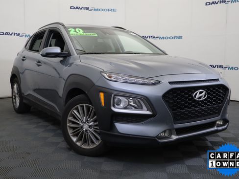 Used 2020 Hyundai Kona SEL Plus w/ Cargo Package FWD image 2