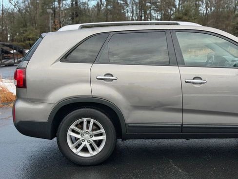 Used 2014 Kia Sorento LX AWD/4WD image 18