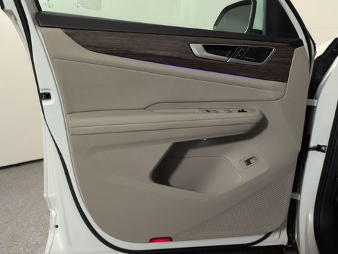 Used 2024 Volkswagen Atlas SEL Premium R-Line image 21