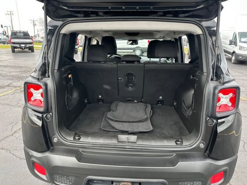 Used 2017 Jeep Renegade Latitude image 31