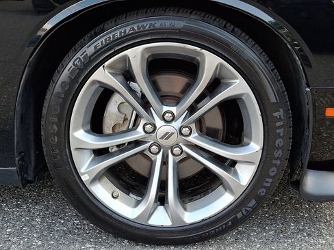 Used 2022 Dodge Challenger R/T RWD image 9