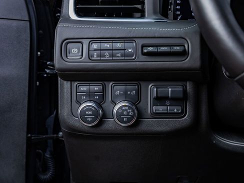 Used 2024 GMC Yukon Denali Ultimate image 22