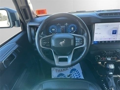 Used 2025 Ford Bronco Badlands image 12