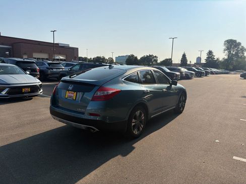Used 2015 Honda Crosstour EX-L image 2