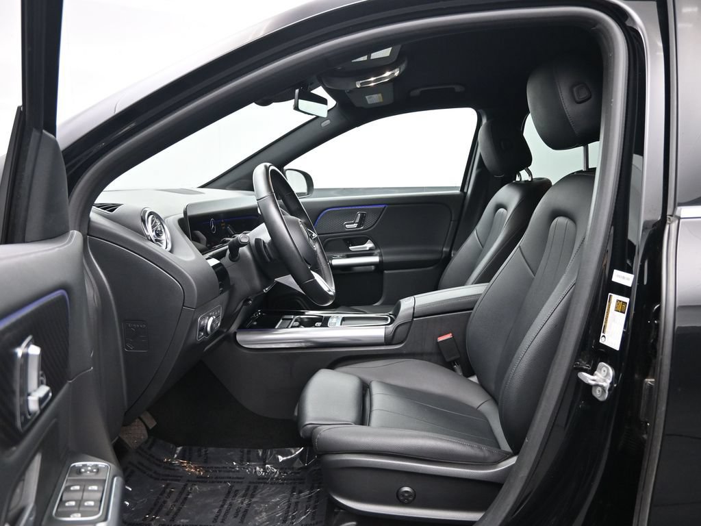 Used 2025 Mercedes-Benz GLA 250 4MATIC image 23