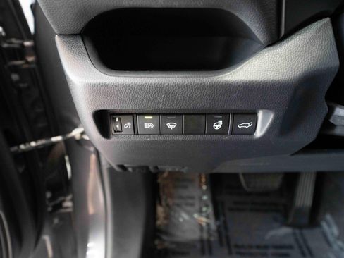 Used 2021 Toyota RAV4 XLE w/ Convenience Package AWD/4WD image 11