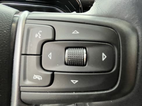 Used 2023 GMC Sierra 1500 Elevation w/ Preferred Package image 21