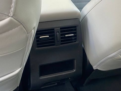 Used 2025 Mitsubishi Outlander SE AWD/4WD image 29