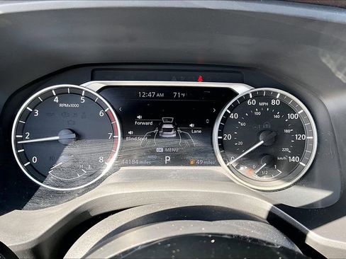 Used 2023 Nissan Rogue SV image 12