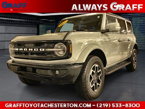 Used 2023 Ford Bronco Outer Banks image 1