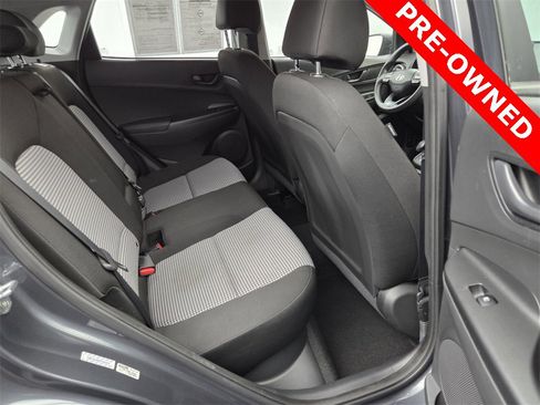 Used 2022 Hyundai Kona SE image 18