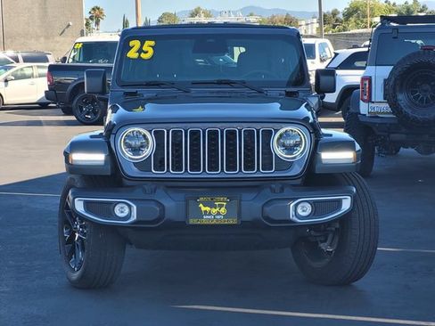 Certified 2025 Jeep Wrangler Unlimited Sahara w/ Safety Group AWD/4WD image 2
