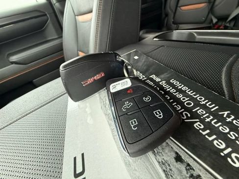 Used 2023 GMC Sierra 1500 AT4 AWD/4WD image 28