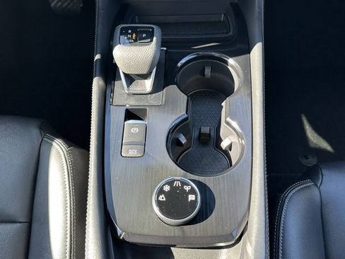 Certified 2023 Nissan Rogue SL image 32