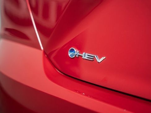 Certified 2025 Toyota Camry SE image 8