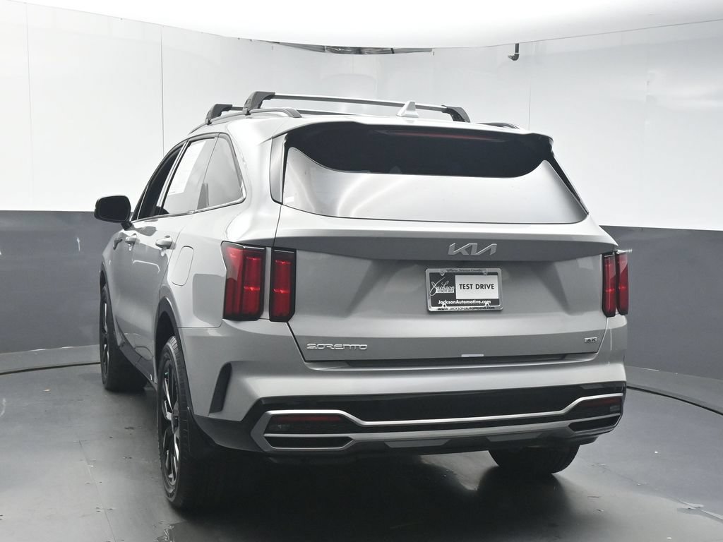 Used 2023 Kia Sorento SX AWD/4WD image 6