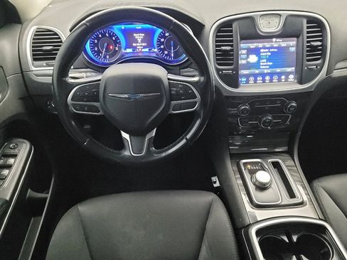 Used 2019 Chrysler 300 Touring w/ Sport Appearance Package RWD image 22