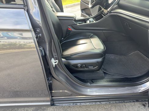 Used 2023 Jeep Grand Cherokee L Limited w/ Trailer Tow Group (B) image 29