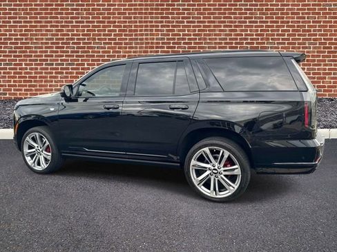 Used 2025 Cadillac Escalade Sport w/ Touring Package AWD/4WD image 3