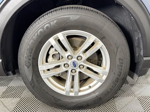 Used 2020 Ford Explorer XLT w/ Equipment Group 202A RWD image 30