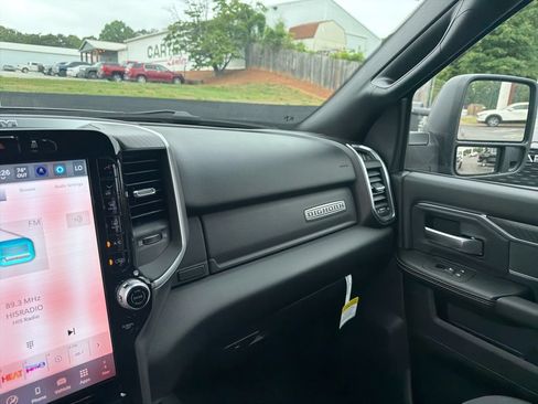 New 2026 RAM 2500 Big Horn AWD/4WD image 33