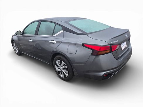 Used 2022 Nissan Altima 2.5 S image 3