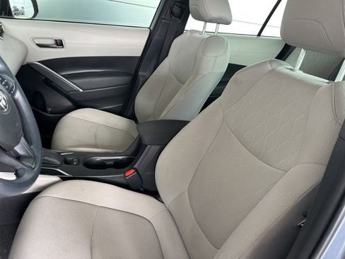 Used 2022 Toyota Corolla Cross L FWD image 4