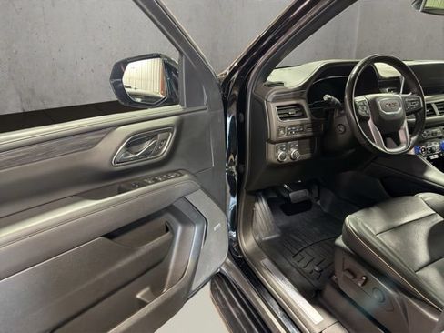 Used 2022 GMC Yukon SLT w/ SLT Luxury Package AWD/4WD image 34