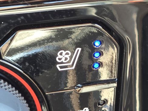 Used 2024 Chevrolet Silverado 1500 High Country image 12